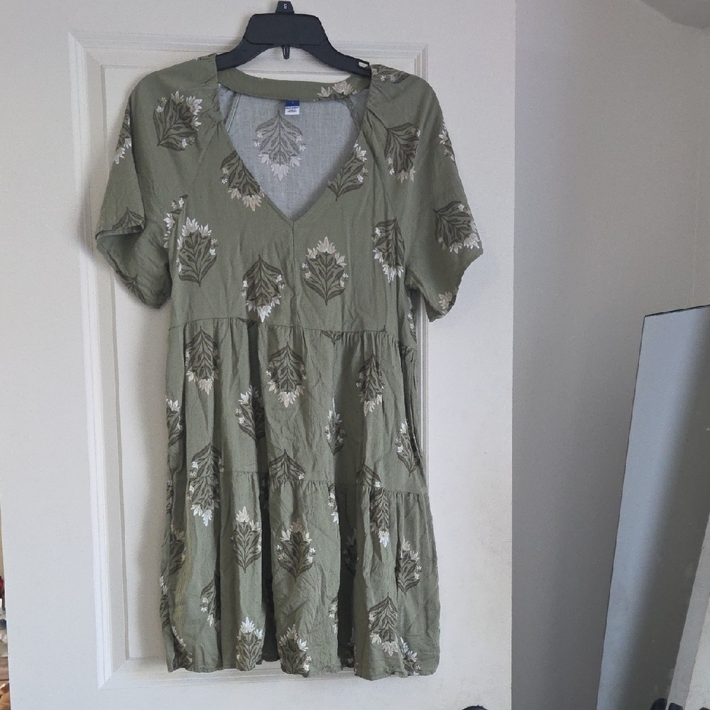 Old Navy Tiered Mini Swing Dress - Picture 4 of 9